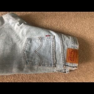 Levi’s 501 light wash jeans